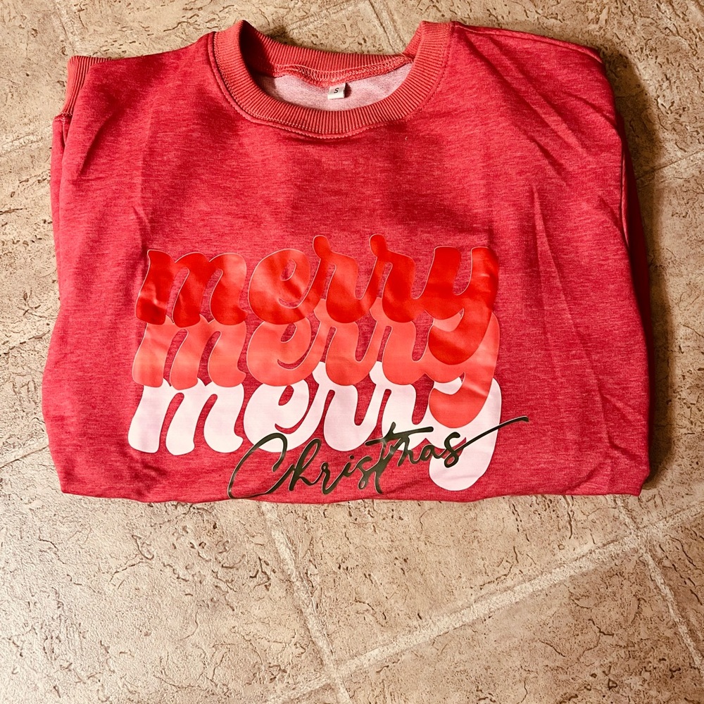 NWT, XMAS womens pull over sweatshirt. Retro lettering.
